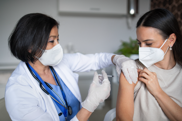 Queen’s Health Sciences receives funding for vaccination education project