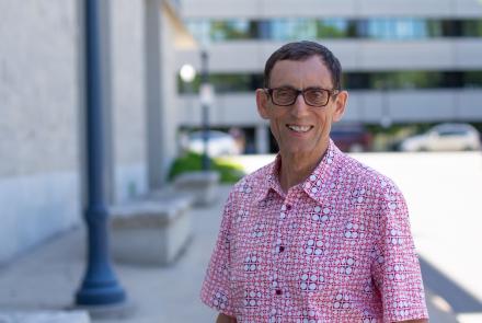 Dr. Peter L. Davies receives Canadian Science Publishing Senior Investigator Award