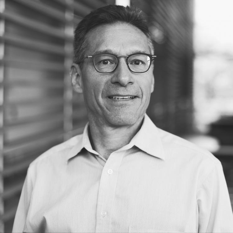 Dr.  Ramiro Arellano