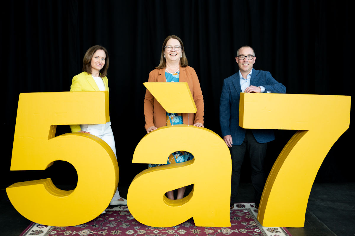 Dr. Jeannie Callum, Dean Jane Philpott, and Dr. Gordon Boyd