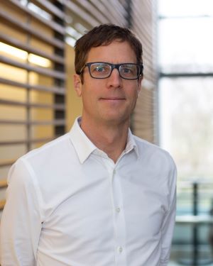 Dr. Christopher Booth