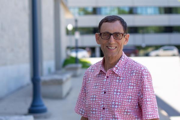 Dr. Peter L. Davies receives Canadian Science Publishing Senior Investigator Award