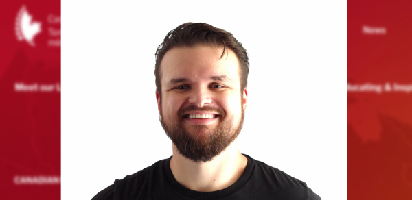 Medical Student Peter Feige wins Canadian Medical Hall of Fame Award